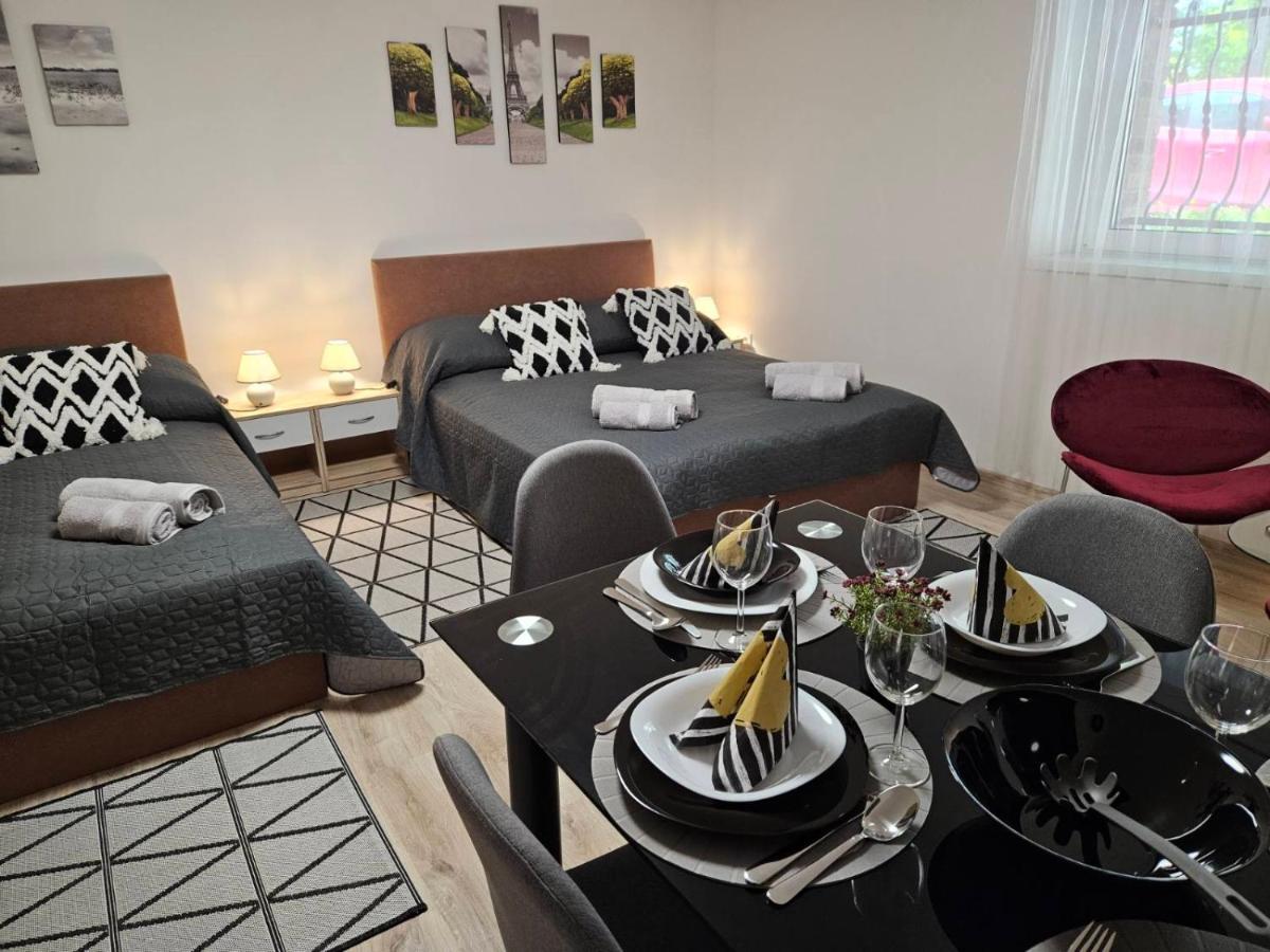 Holiness Apartmanok Szeged Exterior foto