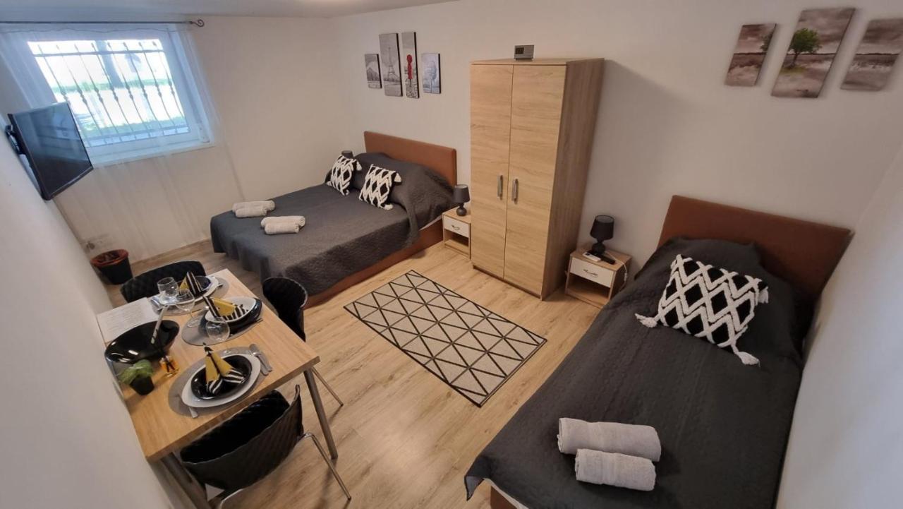 Holiness Apartmanok Szeged Exterior foto